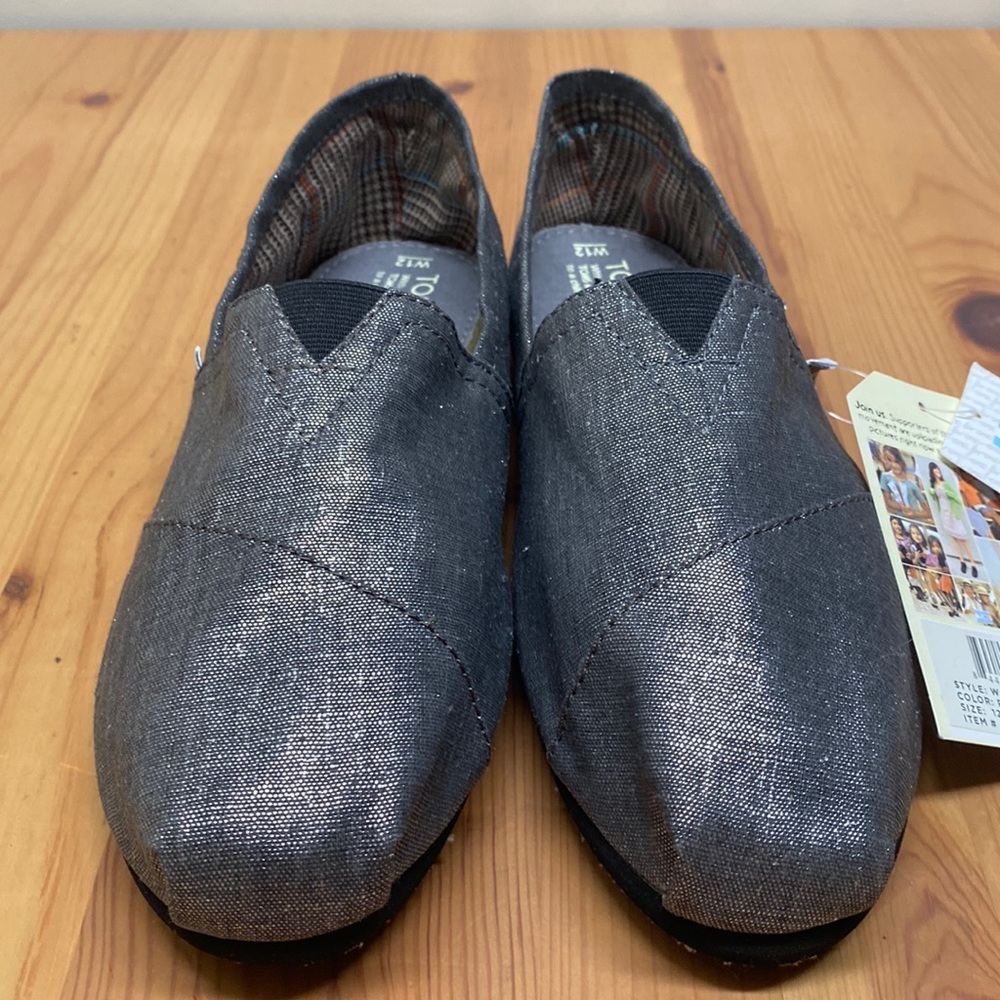 BRAND NEW TOMS SHOES
